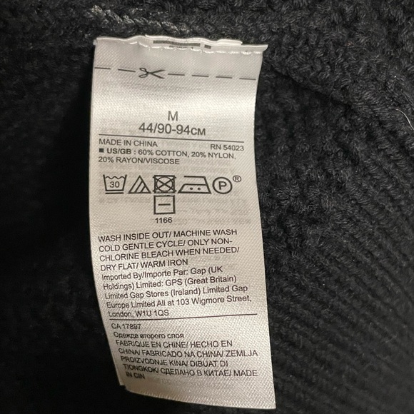 Banana Republic Pullover V-Neck Cable Waffle Knit Sweater in Black - Picture 7 of 7